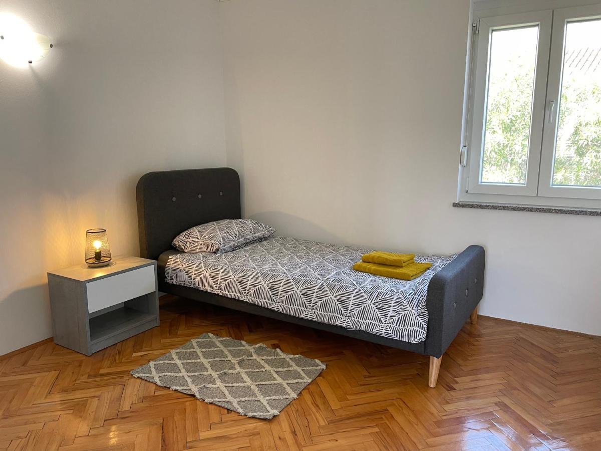 Apartment Tulip Premantura Eksteriør bilde